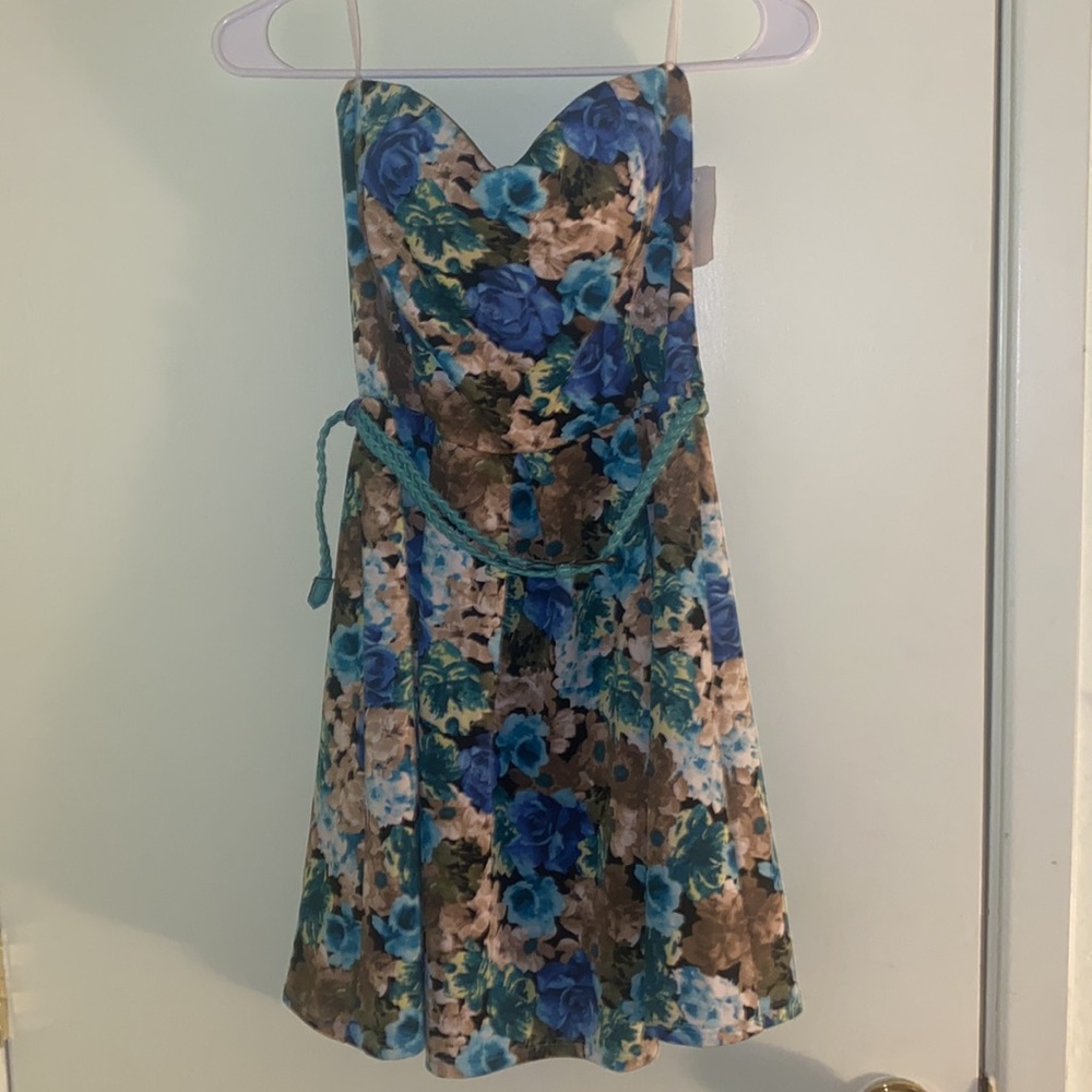 Strapless Floral Mini Cutout back NWT